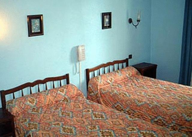 Contact Hotel O'Nice Saintes Rom bilde